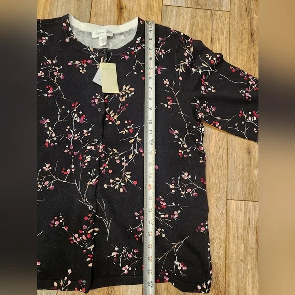 NWT Christopher Banks Floral Black Women's Top Size Large - Picture 6 of 8